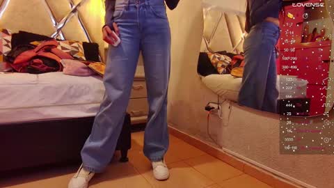 Snapshot of alejandra_martinss chatting on 02-18-25, 01:55 alejandra martins online show from 02-18-25, 01:55