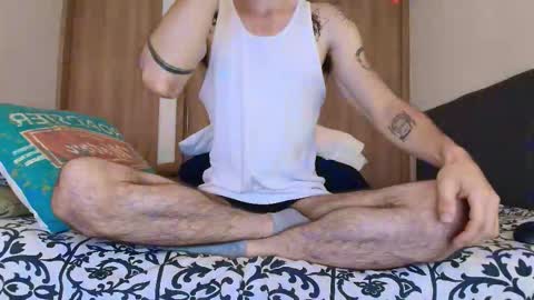 Snapshot of alejandro_bigcock chatting on 11-19-25, 05:02 Alejandro Hernndez online show from 11-19-25, 05:02