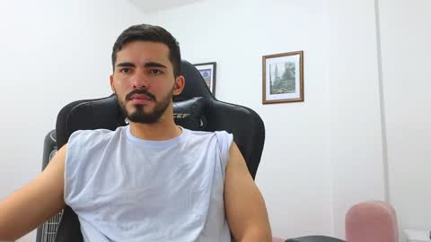 Snapshot of alejandroo_7 chatting on 12-31-24, 01:36 alejandroo_7 online show from 12-31-24, 01:36