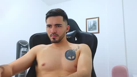 Snapshot of alejandroo_7 chatting on 01-02-25, 01:27 alejandroo_7 online show from 01-02-25, 01:27
