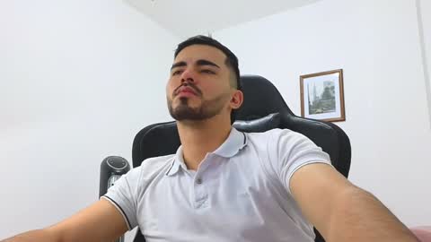 Snapshot of alejandroo_7 chatting on 01-04-25, 10:45 alejandroo_7 online show from 01-04-25, 10:45