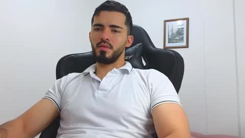 Snapshot of alejandroo_7 chatting on 02-20-25, 09:53 alejandroo_7 online show from 02-20-25, 09:53