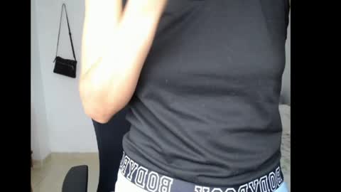 Snapshot of alejaxxxhot chatting on 06-07-26, 03:27 alejaxxxhot online show from 06-07-26, 03:27