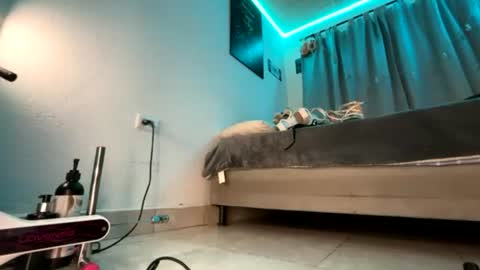 Snapshot of alejo_cute chatting on 07-16-26, 01:50 alejo_cute online show from 07-16-26, 01:50