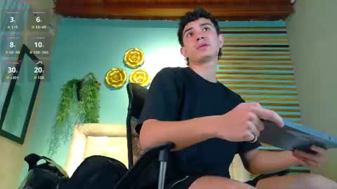 Snapshot of alejo_gray1 chatting on 06-20-26, 06:44 alejo_gray1 online show from 06-20-26, 06:44