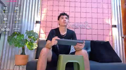 Snapshot of alejo_gray1 chatting on 07-06-26, 07:16 alejo_gray1 online show from 07-06-26, 07:16