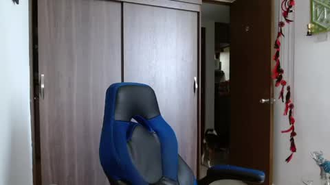 Snapshot of alejo_hot23 chatting on 05-01-26, 03:49 David online show from 05-01-26, 03:49