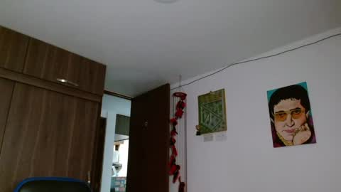 Snapshot of alejo_hot23 chatting on 05-04-26, 01:23 David online show from 05-04-26, 01:23