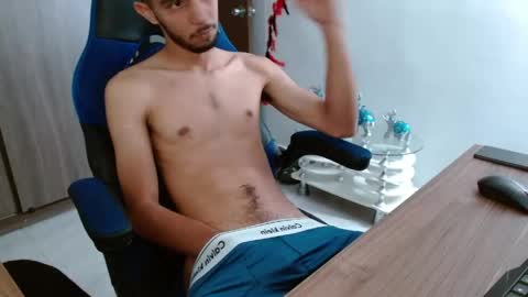Snapshot of alejo_hot23 chatting on 05-11-26, 02:45 David online show from 05-11-26, 02:45