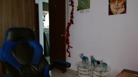 Snapshot of alejo_hot23 chatting on 05-16-26, 02:19 David online show from 05-16-26, 02:19