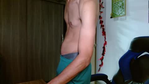 Snapshot of alejo_hot23 chatting on 06-09-26, 03:40 David online show from 06-09-26, 03:40