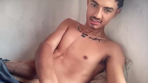 Snapshot of alejoochoa2222 chatting on 11-25-25, 02:17 alejoochoa2222 online show from 11-25-25, 02:17