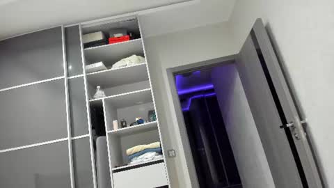 aleks_brown online show from 06-24-26, 08:52