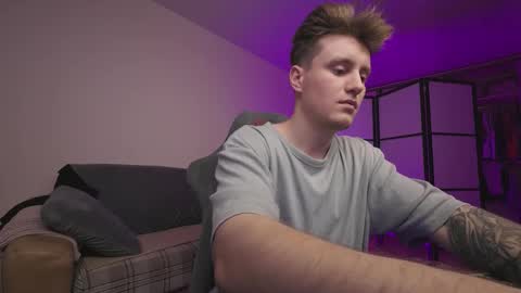 Snapshot of aleks_fisher chatting on 11-26-25, 10:22 Alex and Linar online show from 11-26-25, 10:22