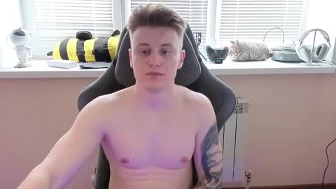 Snapshot of aleks_fisher chatting on 02-04-26, 12:11 Alex and Linar online show from 02-04-26, 12:11