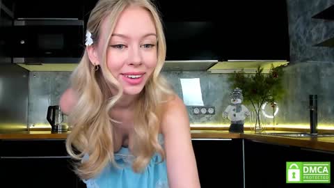 Snapshot of aleksa_cutie chatting on 01-03-25, 09:36 Next stream - 2 dec - online show from 01-03-25, 09:36