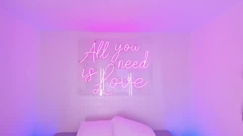 Snapshot of aleksandra_miller chatting on 11-18-25, 04:06 Aleksandra online show from 11-18-25, 04:06