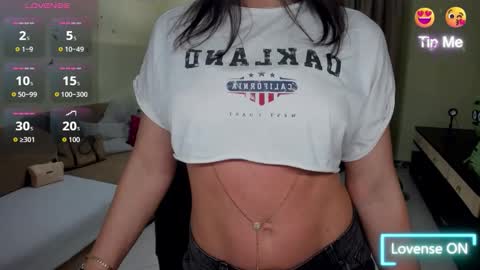 Snapshot of alenacoplan chatting on 11-21-25, 10:08 AlenaCoplan online show from 11-21-25, 10:08