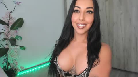 Snapshot of alenakeys chatting on 06-07-26, 07:56 AlenaKeys online show from 06-07-26, 07:56