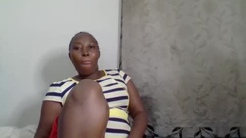 Snapshot of alesha_ chatting on 09-16-25, 06:31 Noreen Kennth and Emilly online show from 09-16-25, 06:31