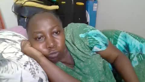 Snapshot of alesha_ chatting on 09-24-25, 01:25 Noreen Kennth and Emilly online show from 09-24-25, 01:25