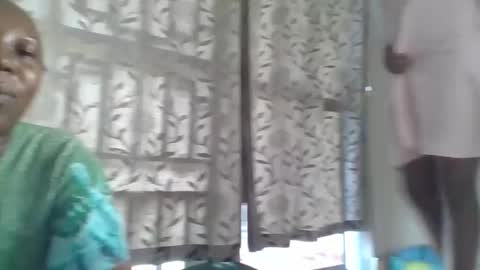 Snapshot of alesha_ chatting on 09-25-25, 07:23 Noreen Kennth and Emilly online show from 09-25-25, 07:23