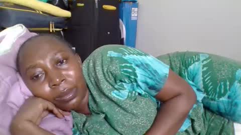 Snapshot of alesha_ chatting on 09-25-25, 07:28 Noreen Kennth and Emilly online show from 09-25-25, 07:28