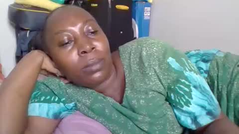 Snapshot of alesha_ chatting on 09-26-25, 07:34 Noreen Kennth and Emilly online show from 09-26-25, 07:34