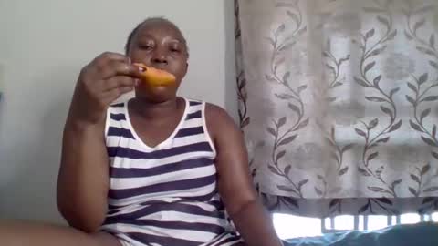 Snapshot of alesha_ chatting on 09-30-25, 07:24 Noreen Kennth and Emilly online show from 09-30-25, 07:24