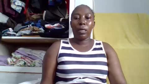 Snapshot of alesha_ chatting on 10-21-25, 06:36 Noreen Kennth and Emilly online show from 10-21-25, 06:36