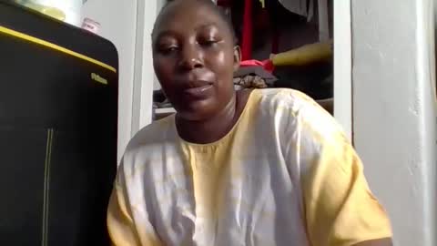 Snapshot of alesha_ chatting on 10-22-25, 06:02 Noreen Kennth and Emilly online show from 10-22-25, 06:02