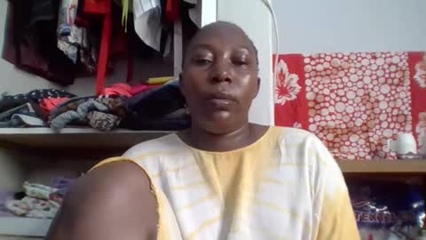 Snapshot of alesha_ chatting on 10-23-25, 07:07 Noreen Kennth and Emilly online show from 10-23-25, 07:07