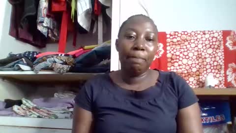 Snapshot of alesha_ chatting on 10-27-25, 08:51 Noreen Kennth and Emilly online show from 10-27-25, 08:51