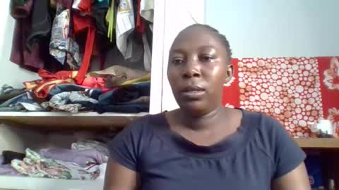 Snapshot of alesha_ chatting on 10-30-25, 07:54 Noreen Kennth and Emilly online show from 10-30-25, 07:54