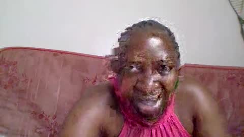 Snapshot of alesha_ chatting on 11-18-25, 07:02 Noreen Kennth and Emilly online show from 11-18-25, 07:02