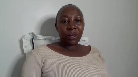 Snapshot of alesha_ chatting on 11-25-25, 06:46 Noreen Kennth and Emilly online show from 11-25-25, 06:46