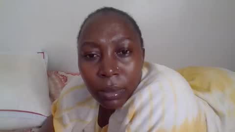 Snapshot of alesha_ chatting on 12-19-25, 07:15 Noreen Kennth and Emilly online show from 12-19-25, 07:15