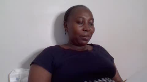 Snapshot of alesha_ chatting on 12-23-25, 07:28 Noreen Kennth and Emilly online show from 12-23-25, 07:28