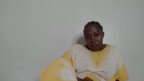 Snapshot of alesha_ chatting on 01-07-26, 06:21 Noreen Kennth and Emilly online show from 01-07-26, 06:21