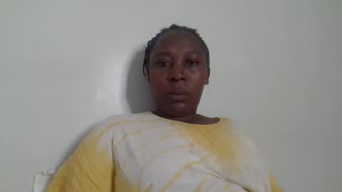 Snapshot of alesha_ chatting on 02-08-26, 01:25 Noreen Kennth and Emilly online show from 02-08-26, 01:25