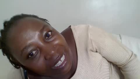 Snapshot of alesha_ chatting on 02-21-26, 07:09 Noreen Kennth and Emilly online show from 02-21-26, 07:09