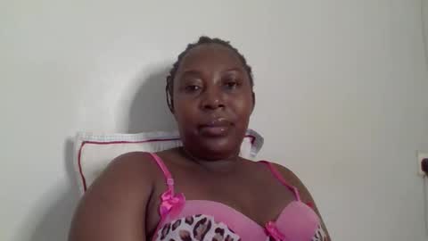 Snapshot of alesha_ chatting on 02-27-26, 06:35 Noreen Kennth and Emilly online show from 02-27-26, 06:35