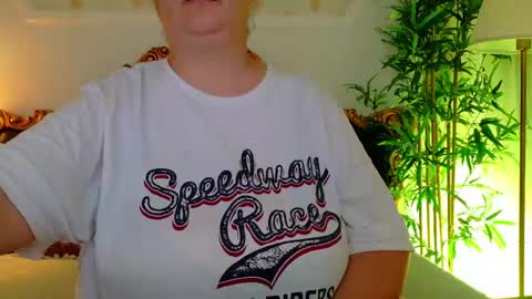 Snapshot of alesha_arabian_ chatting on 06-08-26, 04:13 alesha_arabian_ online show from 06-08-26, 04:13