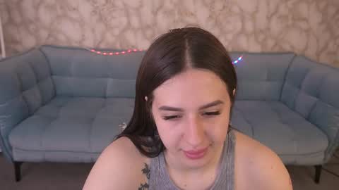 Snapshot of alesiadessmond chatting on 06-03-26, 06:27 alesiadessmond online show from 06-03-26, 06:27