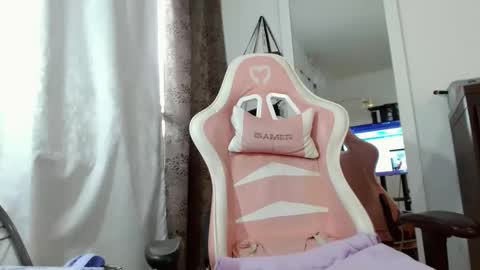 Snapshot of aleska222 chatting on 11-16-25, 09:20 aleska222 online show from 11-16-25, 09:20