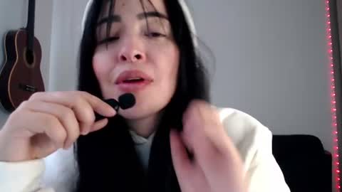 Snapshot of aleska_bell69 chatting on 07-09-26, 03:49 Aleska online show from 07-09-26, 03:49