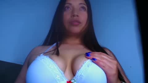 Snapshot of aleska_dollx chatting on 02-13-25, 02:34 QUEEN OFF MILk IM BACK 15 NOV online show from 02-13-25, 02:34