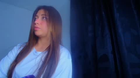 Snapshot of aleska_dollx chatting on 02-21-25, 11:32 QUEEN OFF MILk IM BACK 15 NOV online show from 02-21-25, 11:32