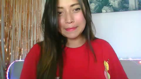 QUEEN OFF MILk  IM BACK  15 NOV online show from 11-12-25, 12:22