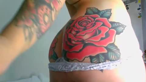 QUEEN OFF MILk  IM BACK  15 NOV online show from 05-15-26, 11:56